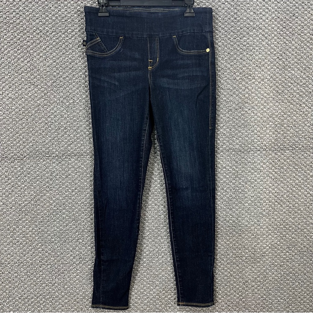 Rock & Republic Blue Jeggings with Sleek Fit and Indigo Wash